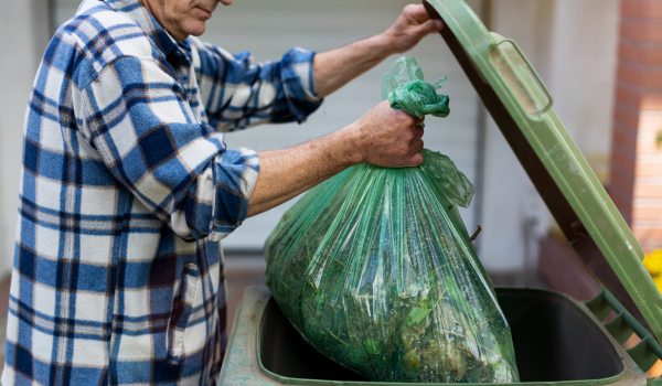 Сколько отходов образуется и перерабатывается в Алматы